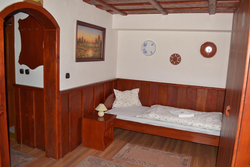 Penzion Grand Banska Bystrica Room photo
